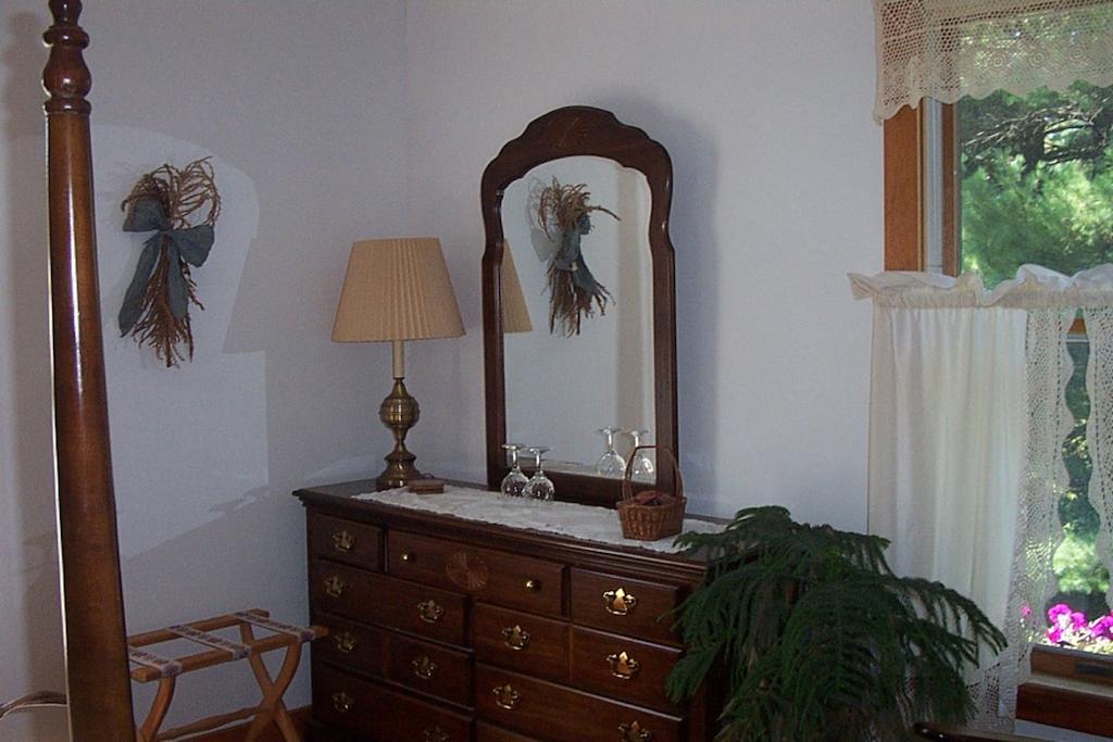 Chesapeake Inn Of Lenox Habitación foto
